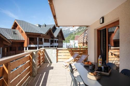 TERRESENS - L'ETENDARD Hotel in Vaujany