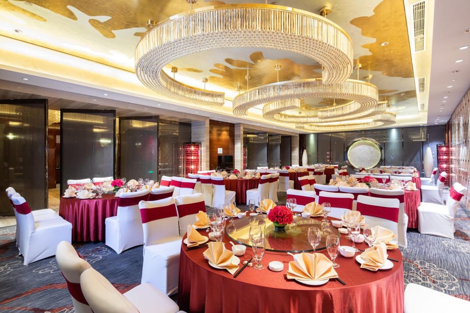 Wyndham Grand Plaza Royale Colorful Yunnan Hotel in China