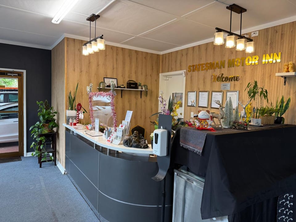 Statesman Motor Inn Motel in Ararat