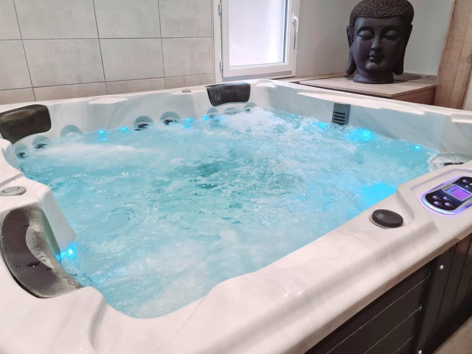 Hot tub