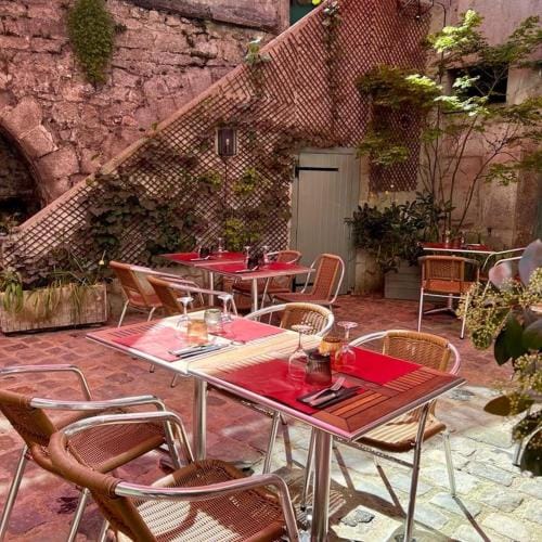Hotel Le France Hotel in Auvergne-Rhône-Alpes