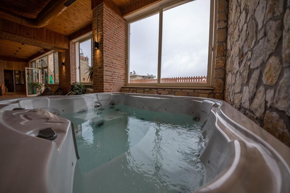 Hot tub