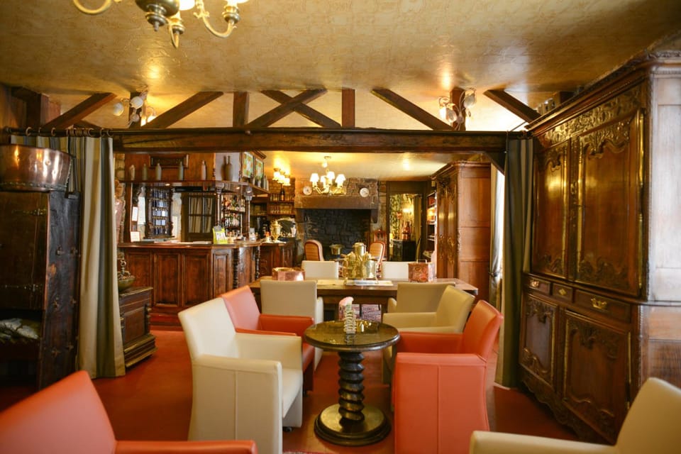 Hotel de La Croix d'Or Hotel in Brittany