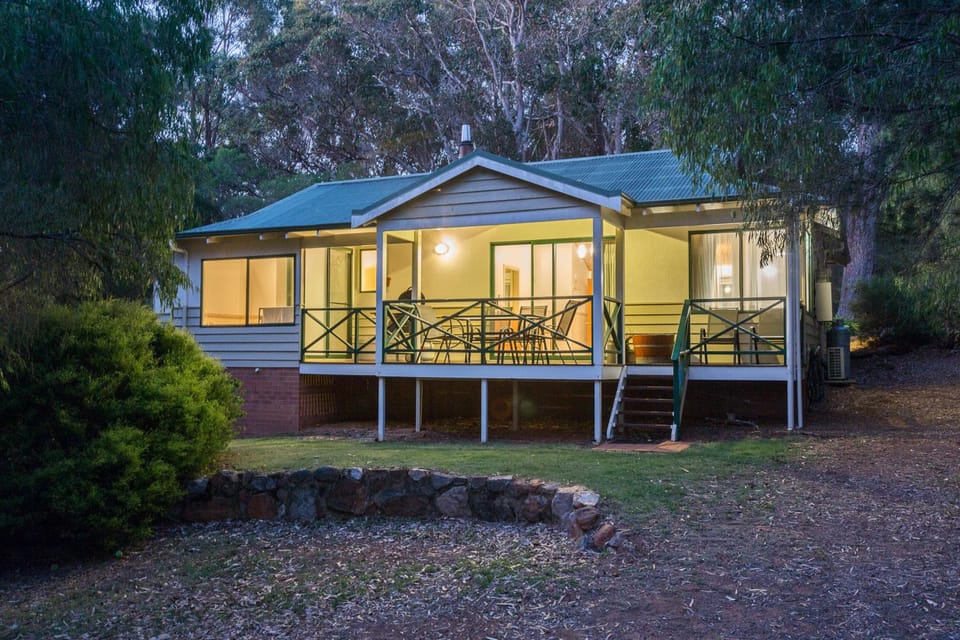 Bushy Lake Chalets Lodge in Margaret River