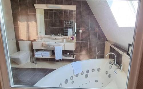 Le Vieux Pressoir Hotel in Normandy