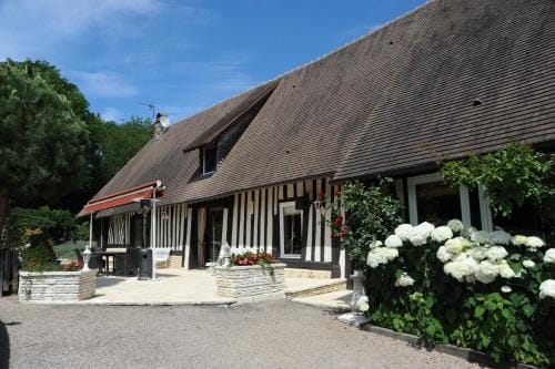 Le Vieux Pressoir Hotel in Normandy