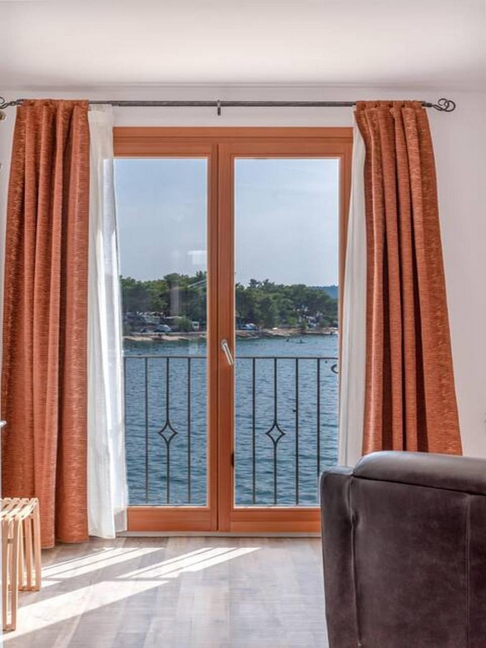 Mamma Mia luxury rooms Hotel in Okrug Gornji