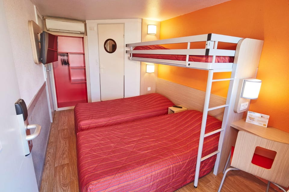 Guestroom