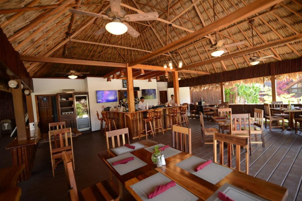 El Ben Cabanas Resort in Belize District