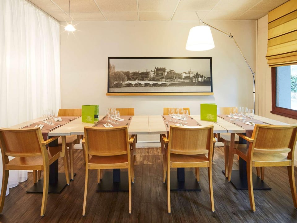 Kyriad Tours Sud - Chambray-Les-Tours Hotel in Centre-Val de Loire