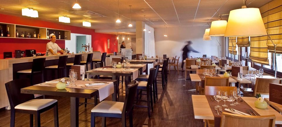 Kyriad Tours Sud - Chambray-Les-Tours Hotel in Centre-Val de Loire