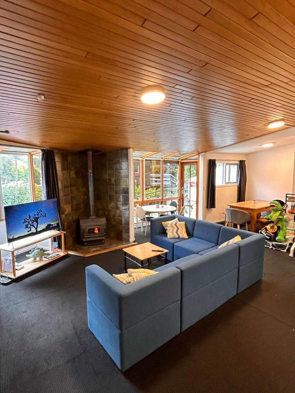 Shared lounge/TV area
