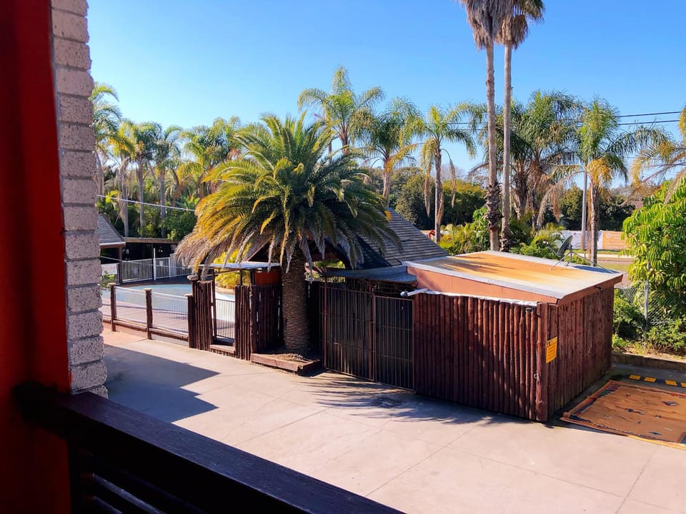Central Jetty Motel Hotel in Central Coast