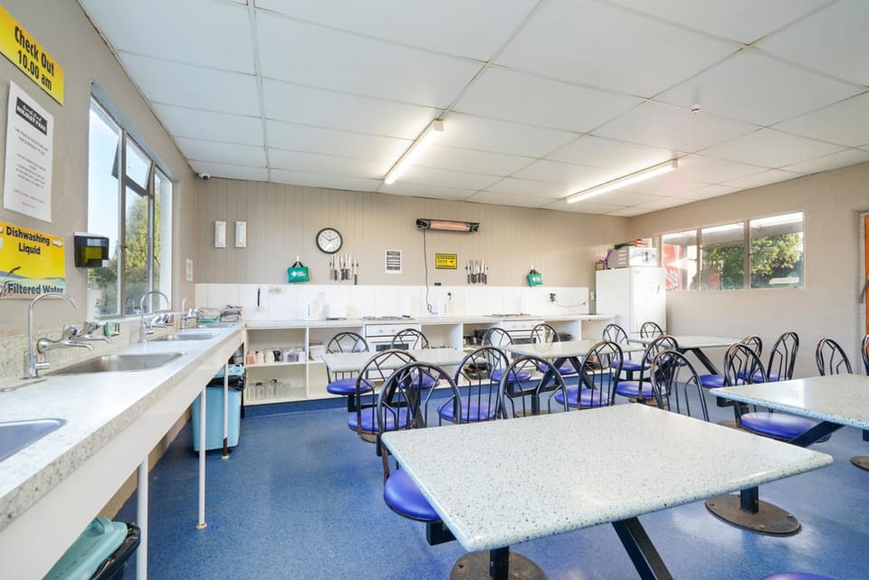 beach road holiday park Hostel in Otago