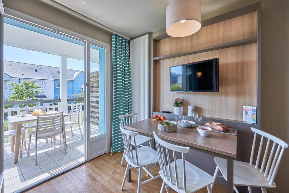 Pierre & Vacances Residence Le Chant des Oiseaux Apartment hotel in Courseulles-sur-Mer