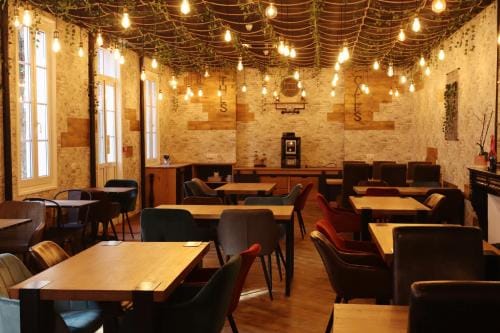 Hôtel Le Patio Hotel in Auvergne-Rhône-Alpes