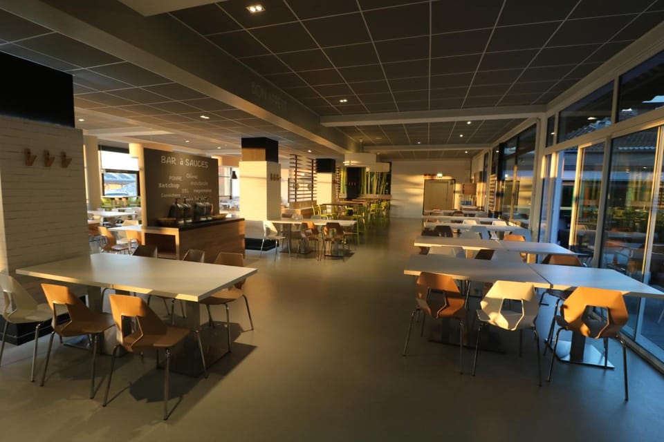 ETHIC ETAPES DIJON Accueil 24h24 et parking gratuit Hotel in Dijon