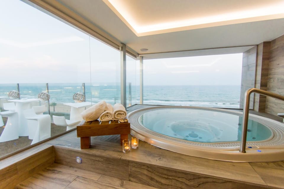 Hot tub