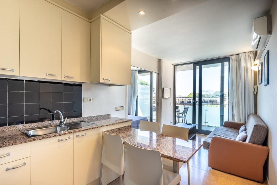 Aparthotel Comtat Sant Jordi Apartment hotel in Platja d'Aro