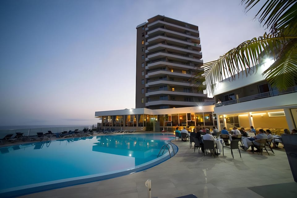 Duas Torres Hotel Apartment hotel in Funchal
