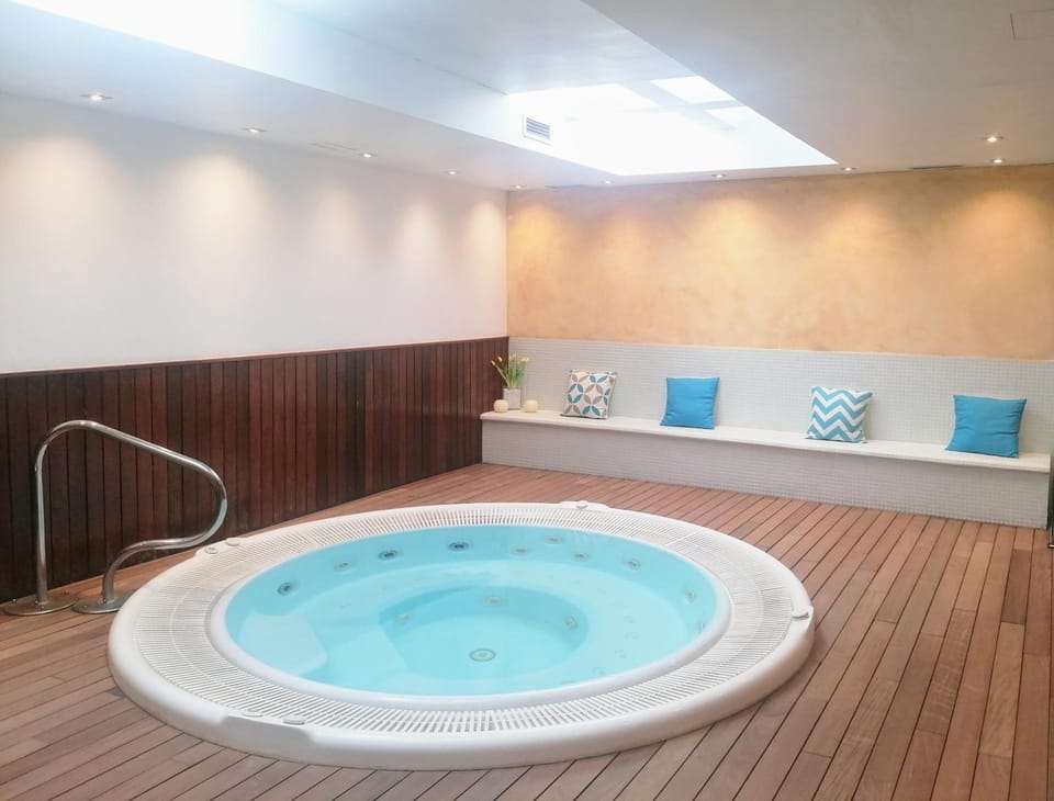 Hot tub