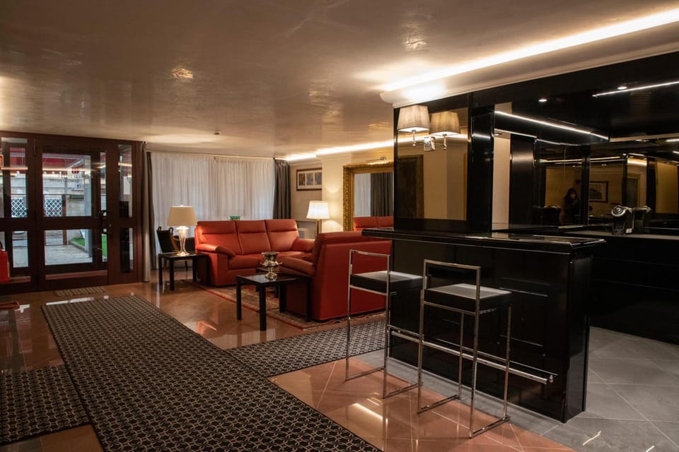 Bar/lounge
