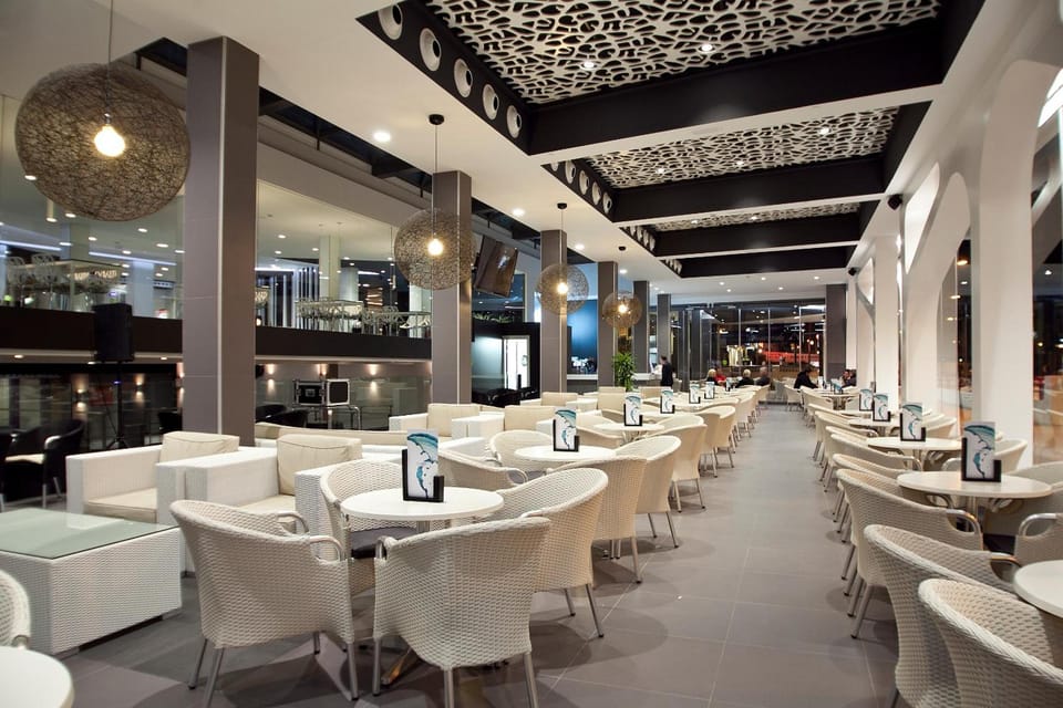 Bar/lounge