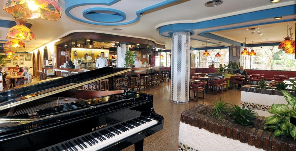 Bar/lounge