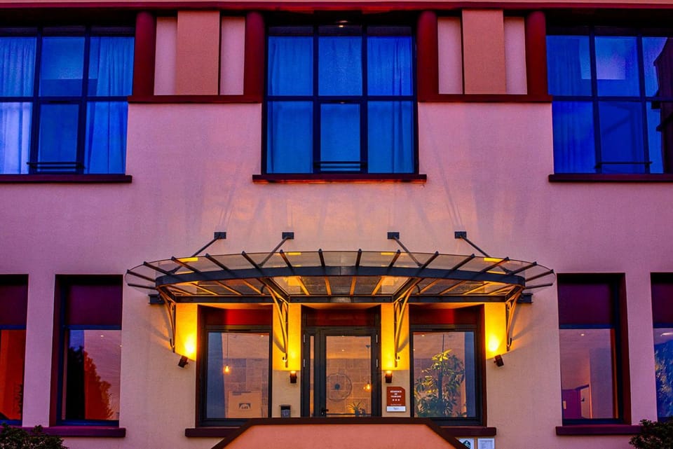 Le Green des Impressionnistes - Cergy-Pontoise Hotel in Pontoise