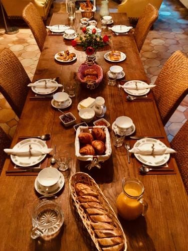 Le Clos Rabelais Hotel in Centre-Val de Loire