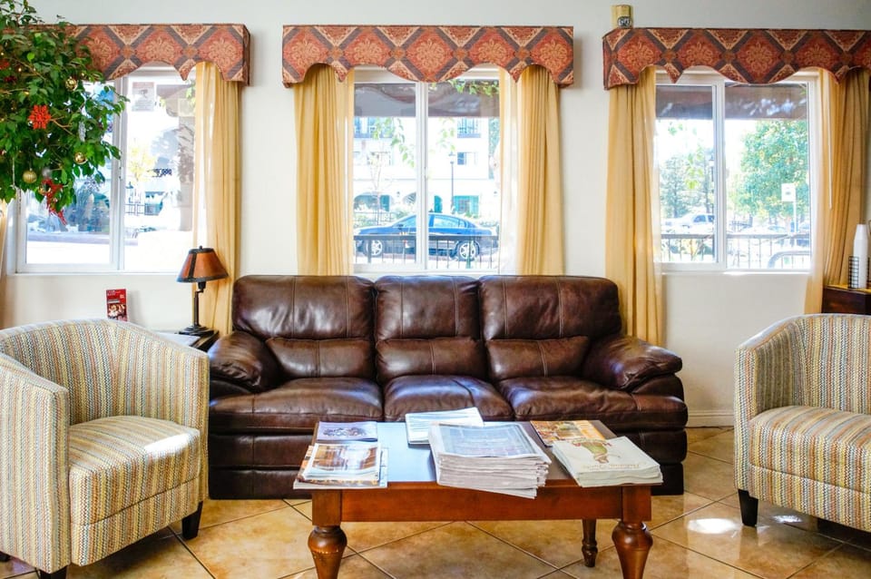Lamplighter Inn & Suites Hotel in San Luis Obispo