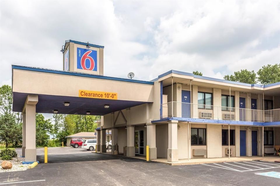 Motel 41 - Evansville, IN Motel in Evansville