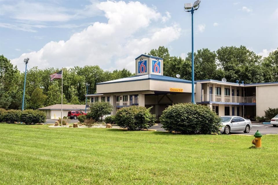 Motel 41 - Evansville, IN Motel in Evansville