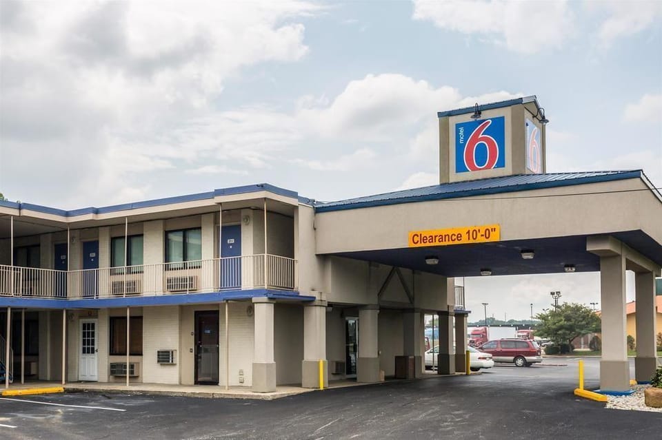 Motel 41 - Evansville, IN Motel in Evansville