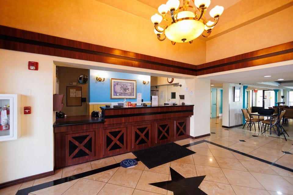Garnet Inn & Suites Hotel in Orlando