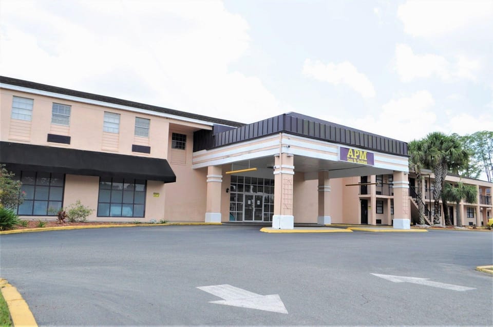 APM Inn & Suites - Jacksonville Inn in Jacksonville