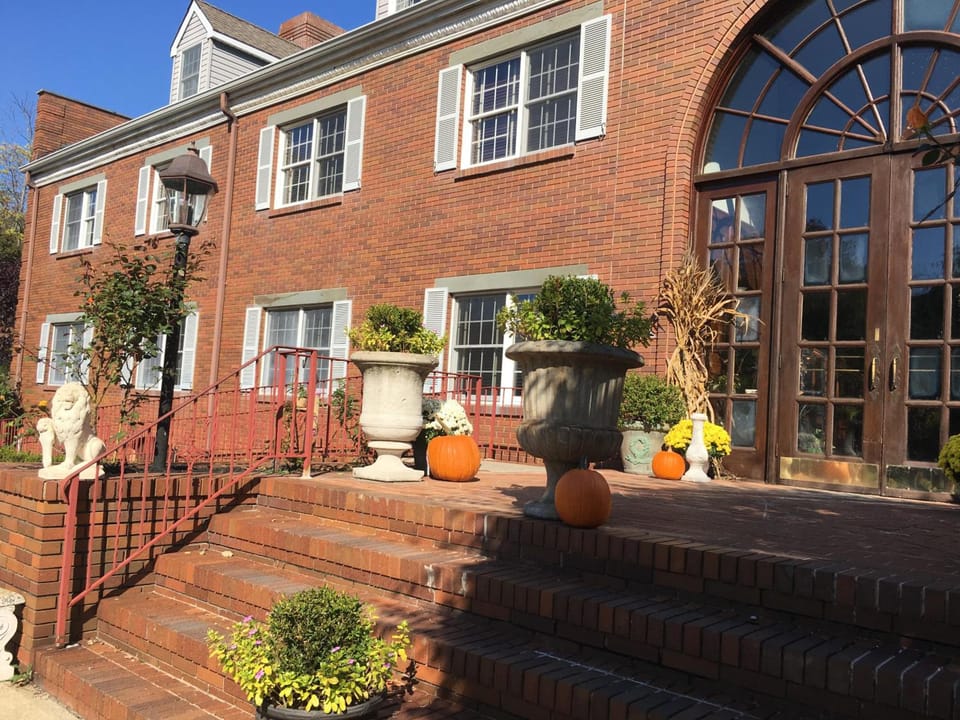 Colts Neck Inn Hotel Hotel in Jersey Shore