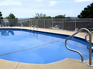 Seven Gables Inn Hotel in Branson