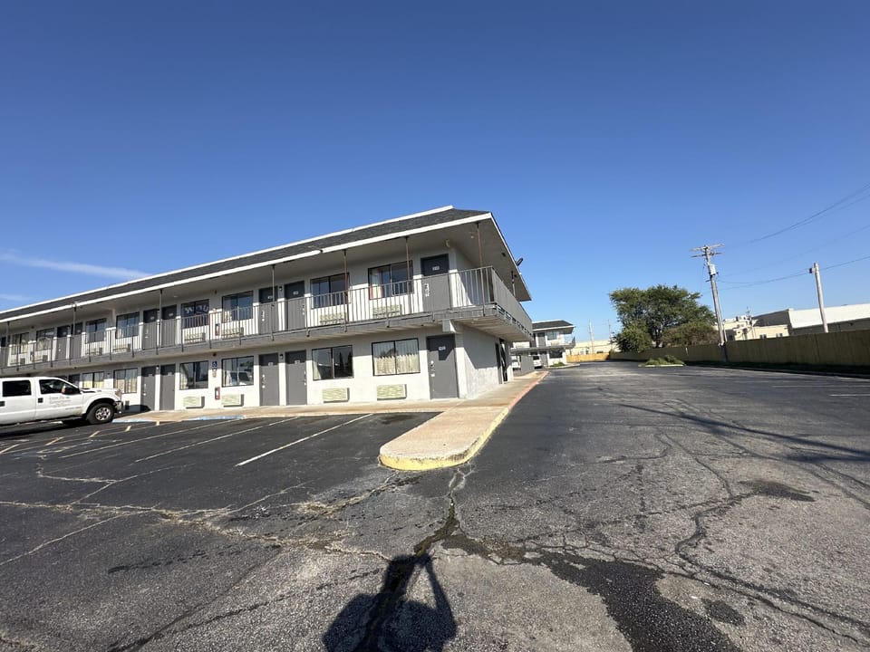 Super 7 Inn Inn in Joplin