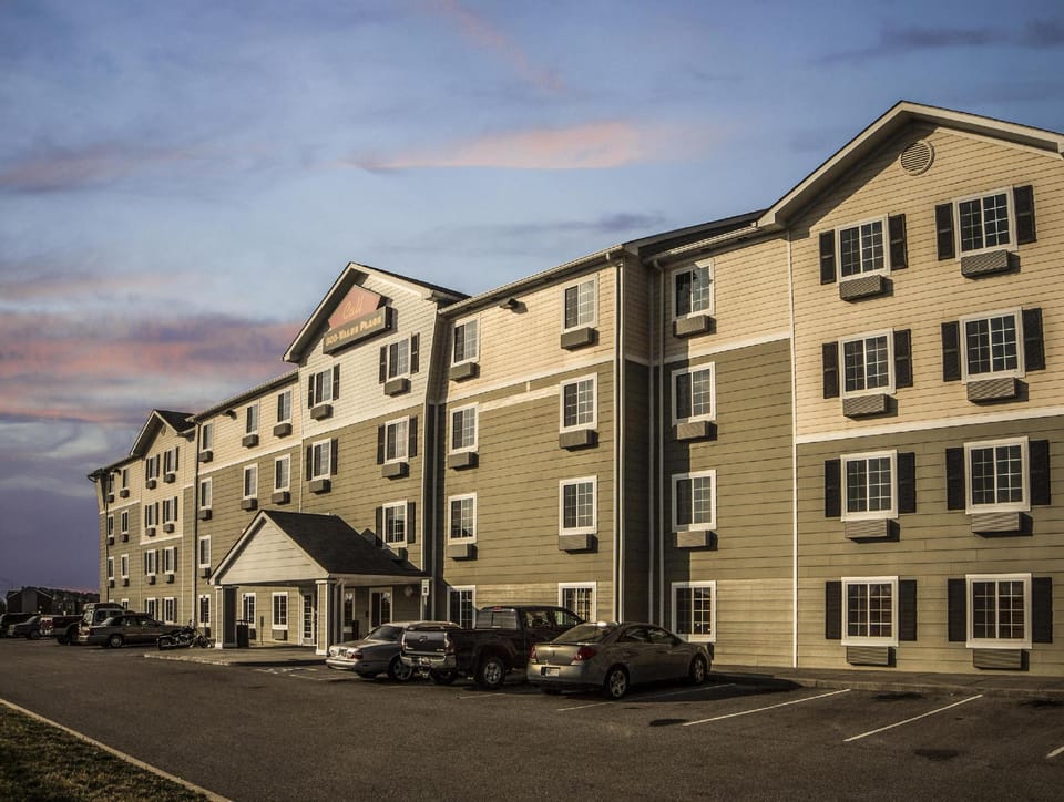 WoodSpring Suites Evansville Hotel in Evansville