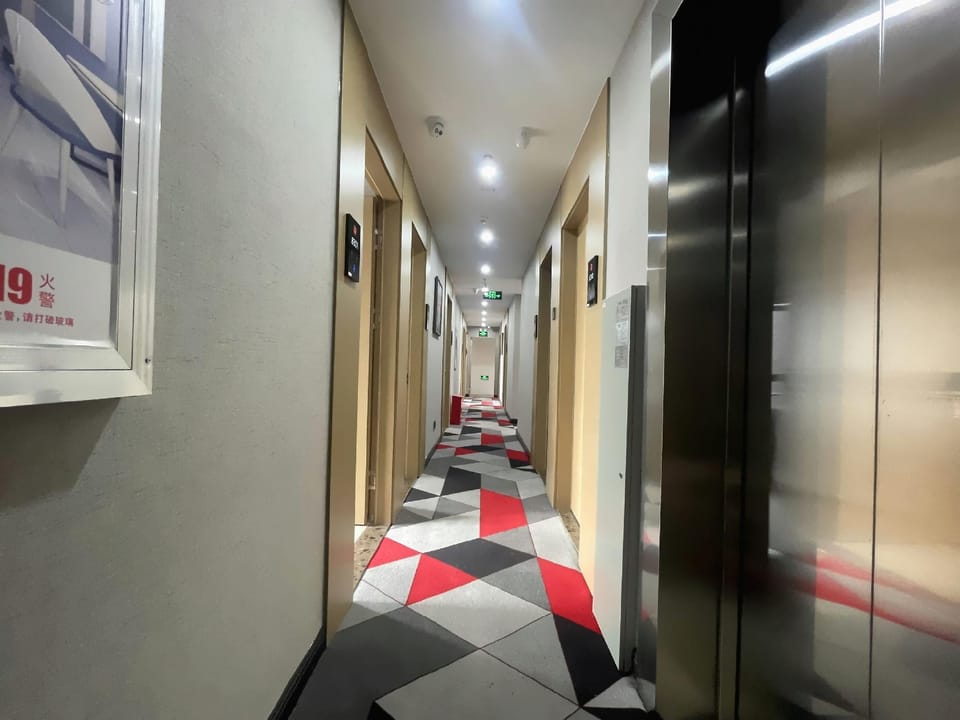 Thank Hotel Jiangsu Suzhou Kunshan West Yingbin Road Hotel in Shanghai
