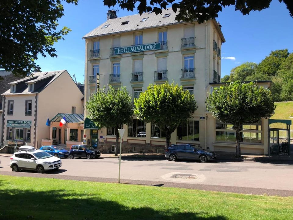 Hotel Au Val Dore Hotel in Auvergne-Rhône-Alpes