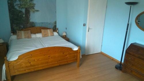 chez ECOLOCOUETTE Hotel in Poissy