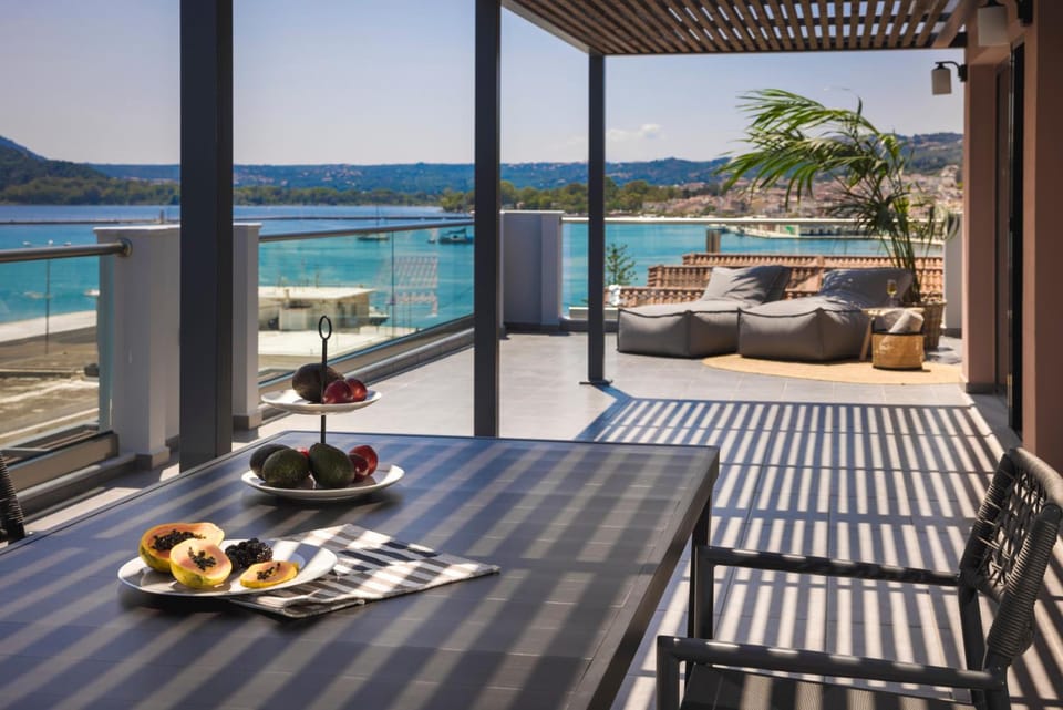 THE TWELVE SUITES COLLECTION Apartment hotel in Argostolion
