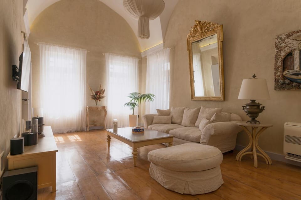 Oia Mansion Apartment hotel in Oia