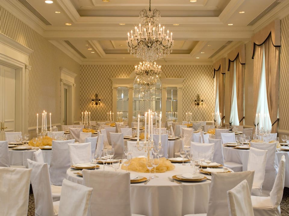 Banquet hall