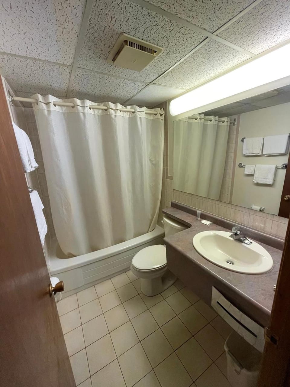 6032 Persepolis Inn Motel in Niagara Falls