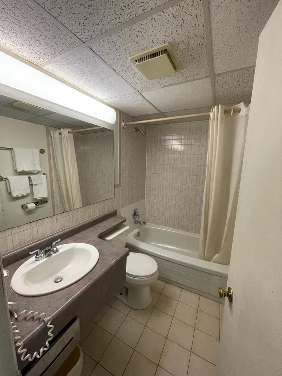 6032 Persepolis Inn Motel in Niagara Falls