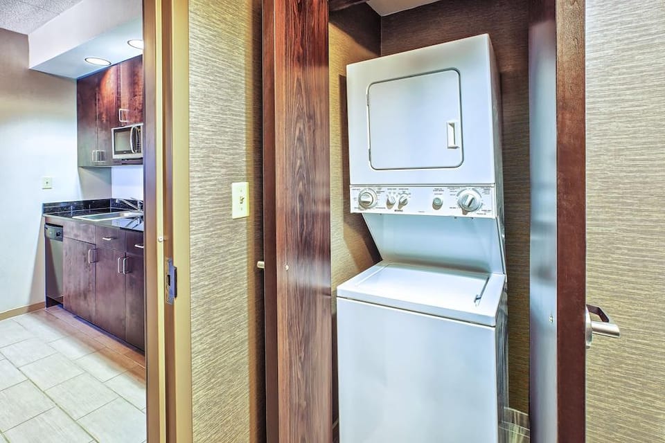 Holiday Inn Express Hotel & Suites Dayton South - I-675 by IHG Hotel in Centerville