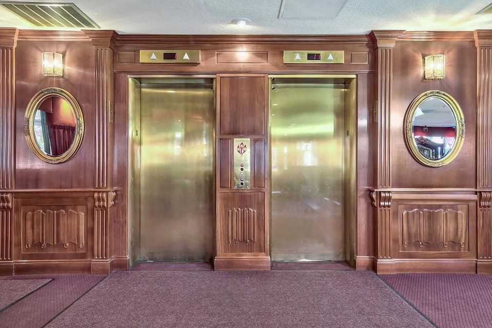 Plaza Resort Club Hotel in Reno